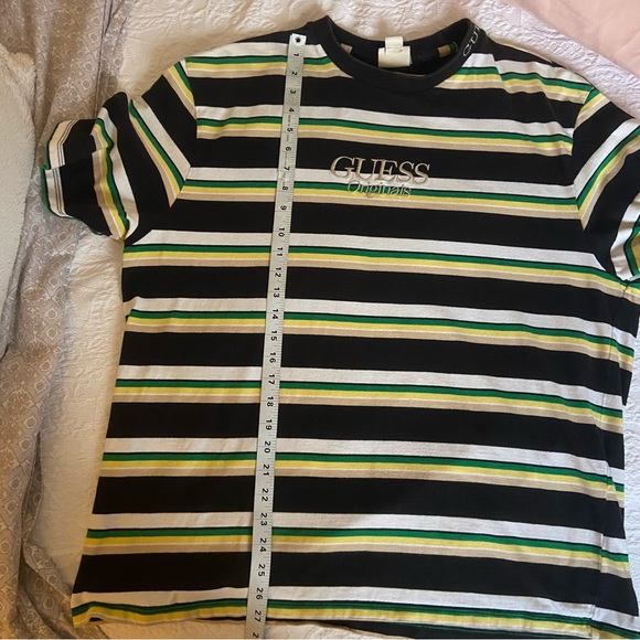 Guess Black and Green Short Sleeve Tee Large - Picture 4 of 5